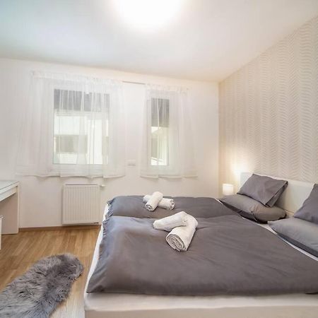 Grace Pine Apartment 1 Budapest Exterior photo